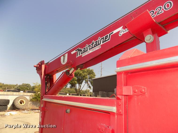 image for item DA3051 2004 Ford F550 Super Duty service truck with crane