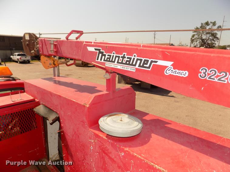 image for item DA3051 2004 Ford F550 Super Duty service truck with crane