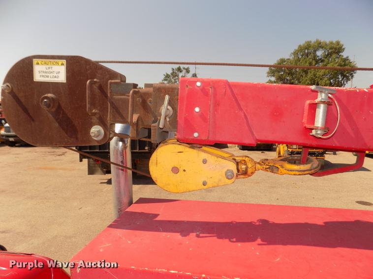 image for item DA3051 2004 Ford F550 Super Duty service truck with crane