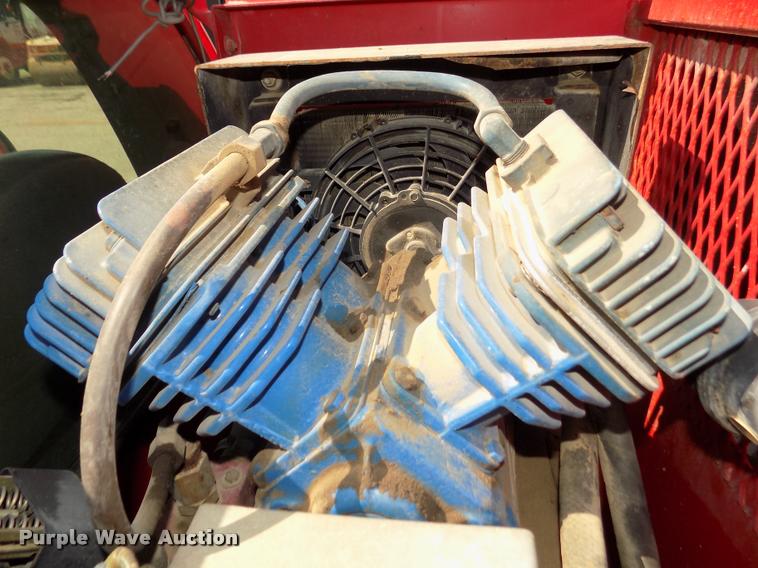 image for item DA3051 2004 Ford F550 Super Duty service truck with crane