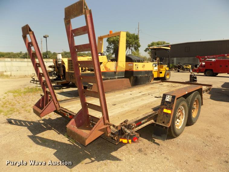 image for item DA3052 2004 Towmaster T12 equipment trailer
