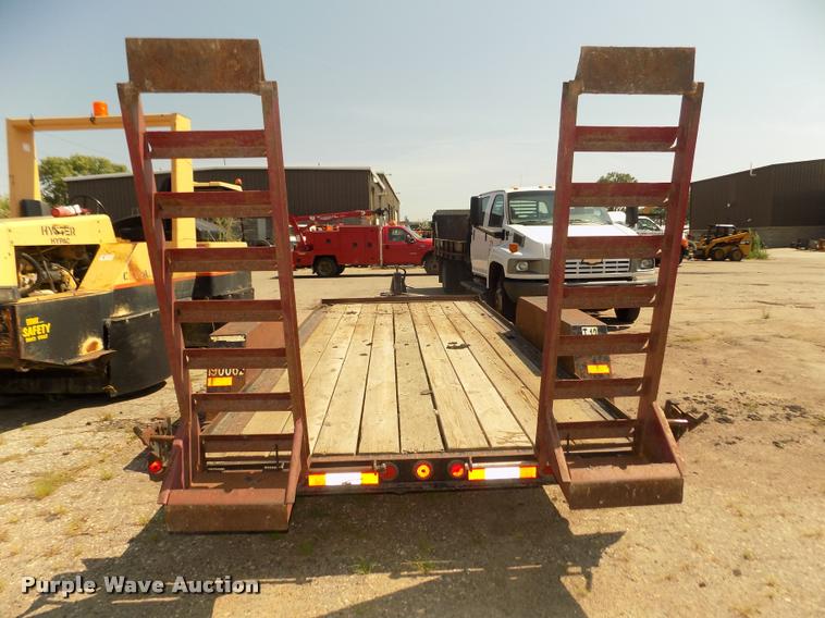 image for item DA3052 2004 Towmaster T12 equipment trailer