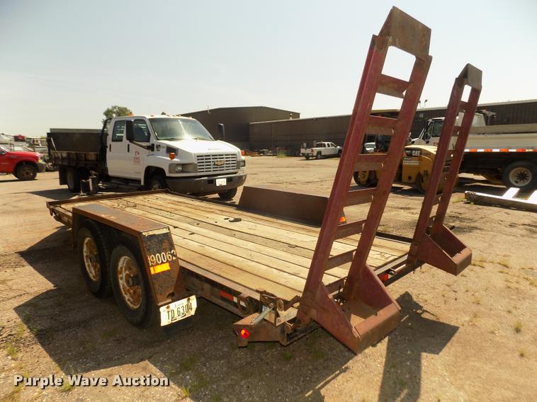 image for item DA3052 2004 Towmaster T12 equipment trailer