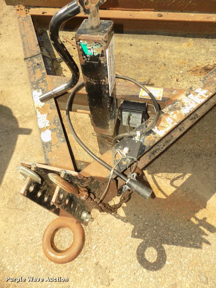 image for item DA3052 2004 Towmaster T12 equipment trailer