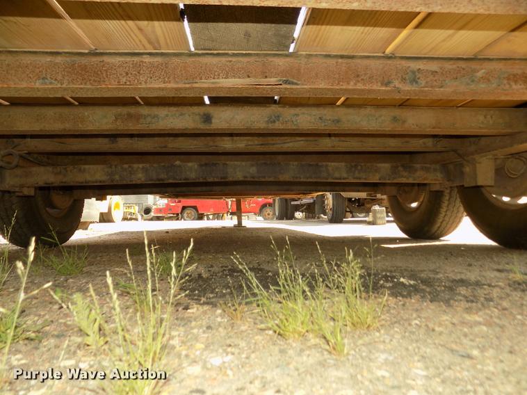 image for item DA3052 2004 Towmaster T12 equipment trailer