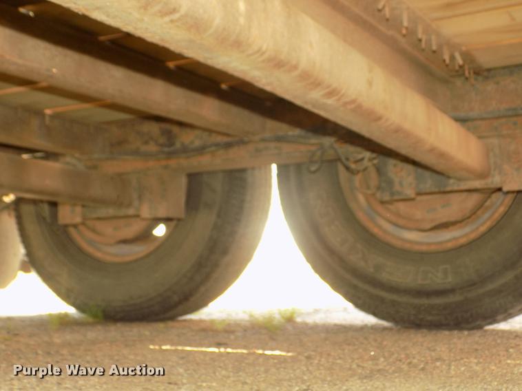 image for item DA3052 2004 Towmaster T12 equipment trailer