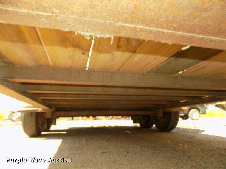 image for item DA3052 2004 Towmaster T12 equipment trailer