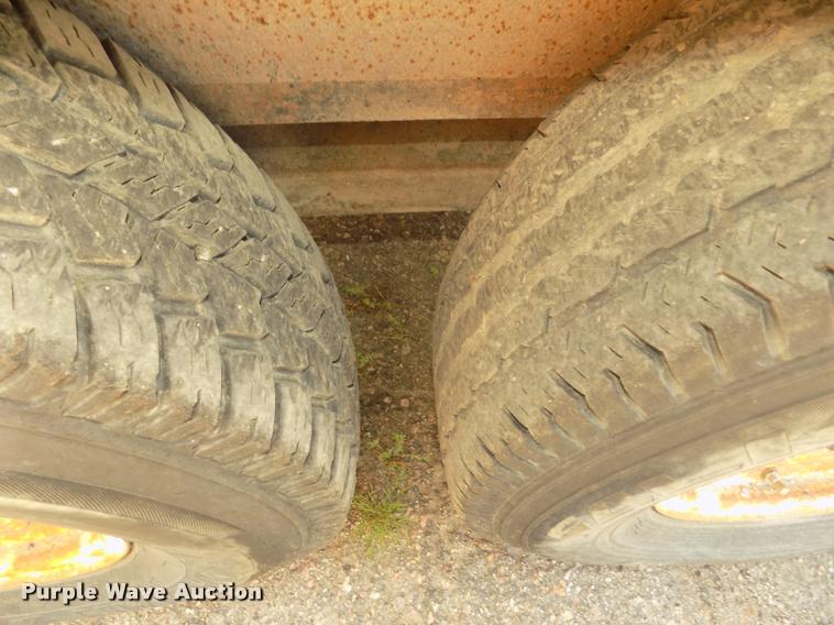 image for item DA3052 2004 Towmaster T12 equipment trailer