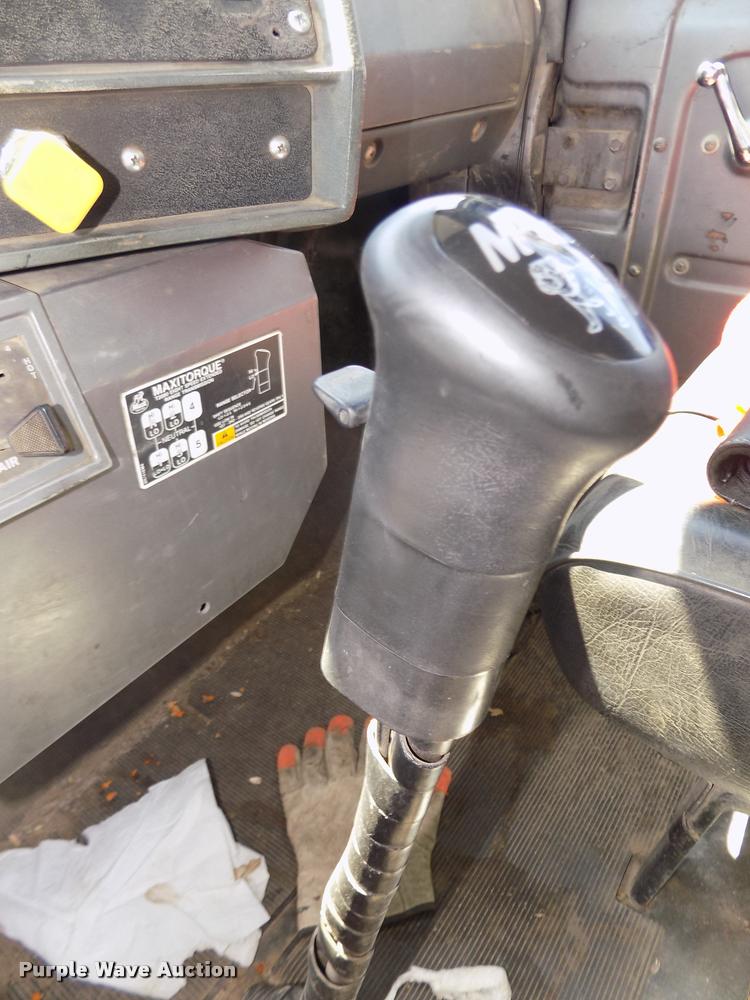 image for item DA3053 1991 Mack RD690S dump truck