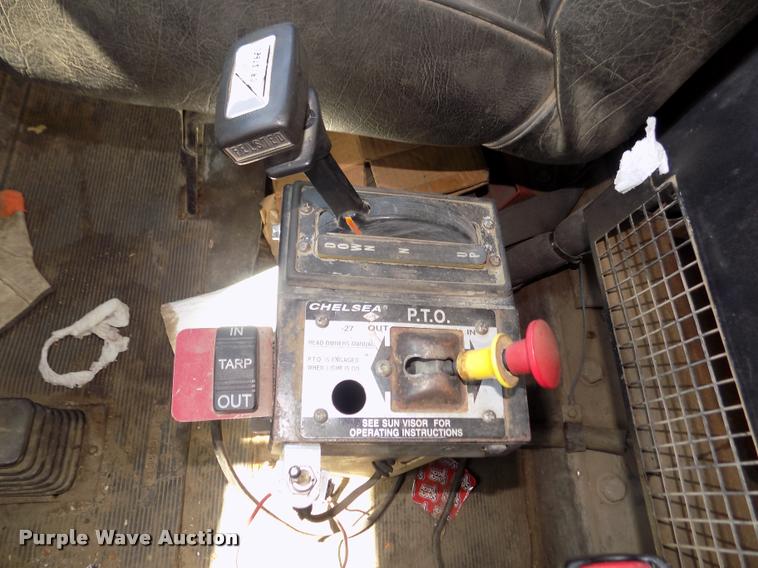 image for item DA3053 1991 Mack RD690S dump truck