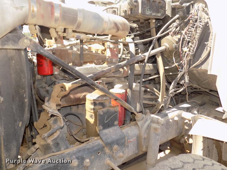 image for item DA3053 1991 Mack RD690S dump truck