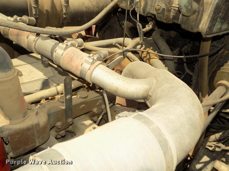 image for item DA3053 1991 Mack RD690S dump truck