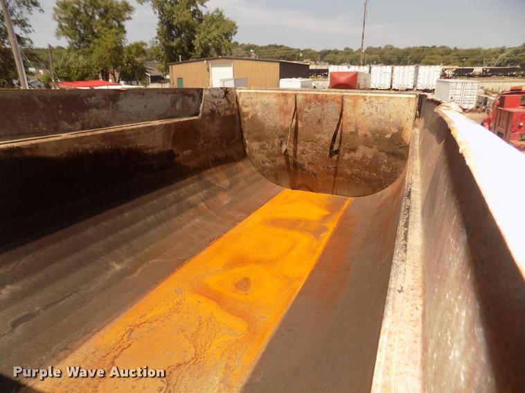 image for item DA3053 1991 Mack RD690S dump truck