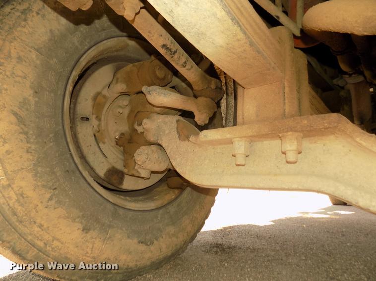 image for item DA3053 1991 Mack RD690S dump truck