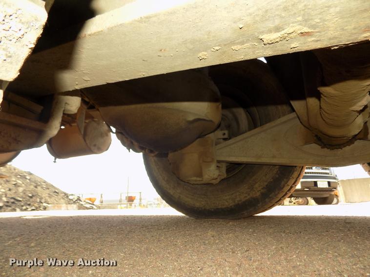 image for item DA3053 1991 Mack RD690S dump truck