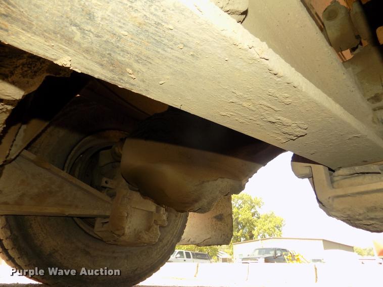 image for item DA3053 1991 Mack RD690S dump truck