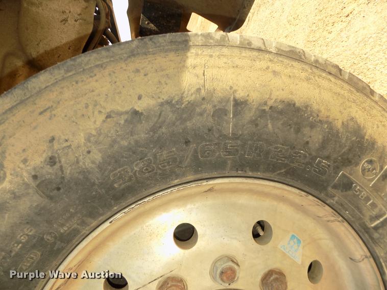 image for item DA3053 1991 Mack RD690S dump truck