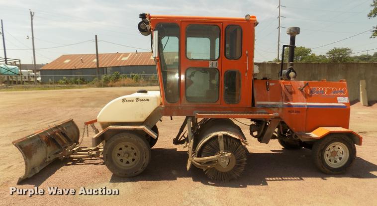 image for item DA3054 Broce RCT-350 pavement broom