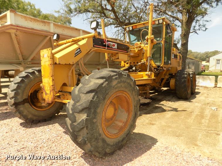 image for item DA3055 1997 Caterpillar 140H motor grader