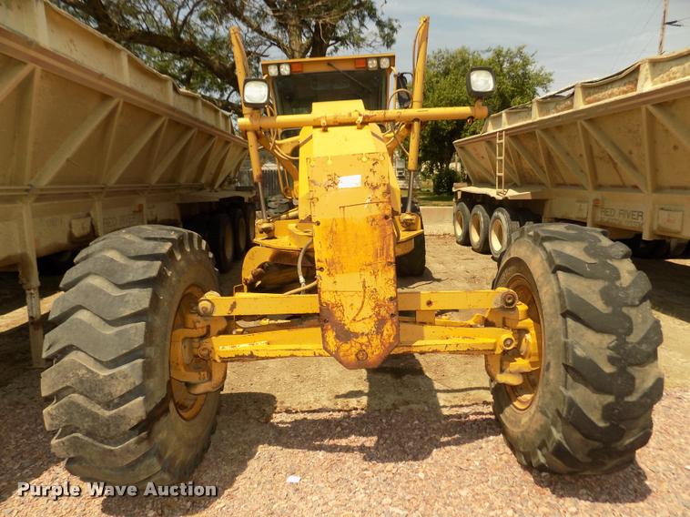 image for item DA3055 1997 Caterpillar 140H motor grader