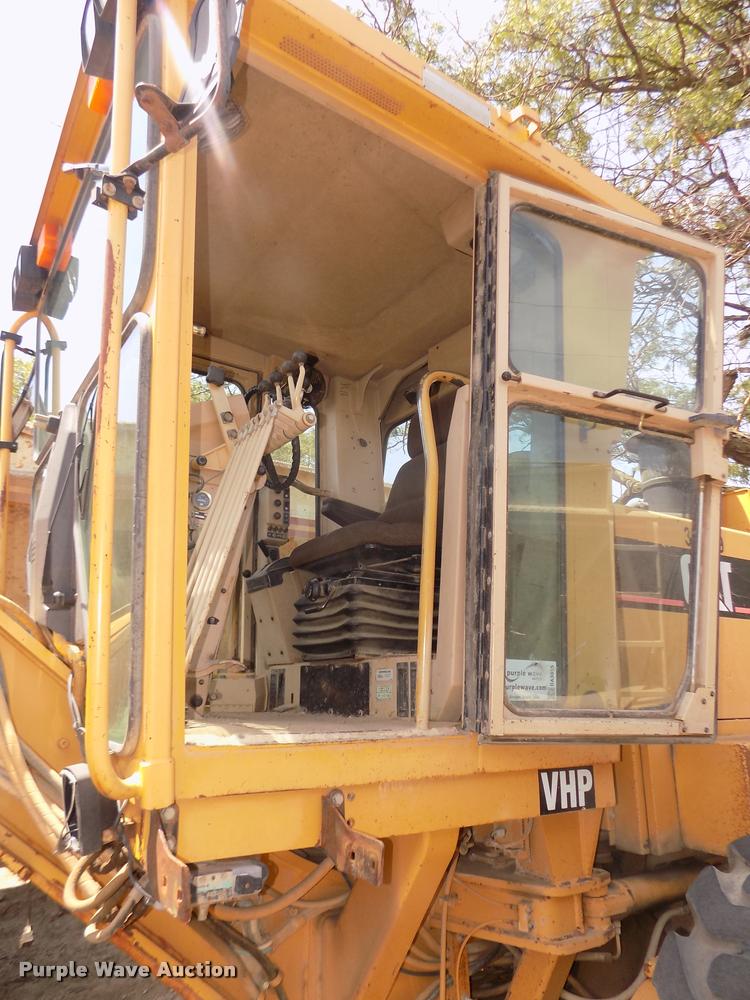 image for item DA3055 1997 Caterpillar 140H motor grader