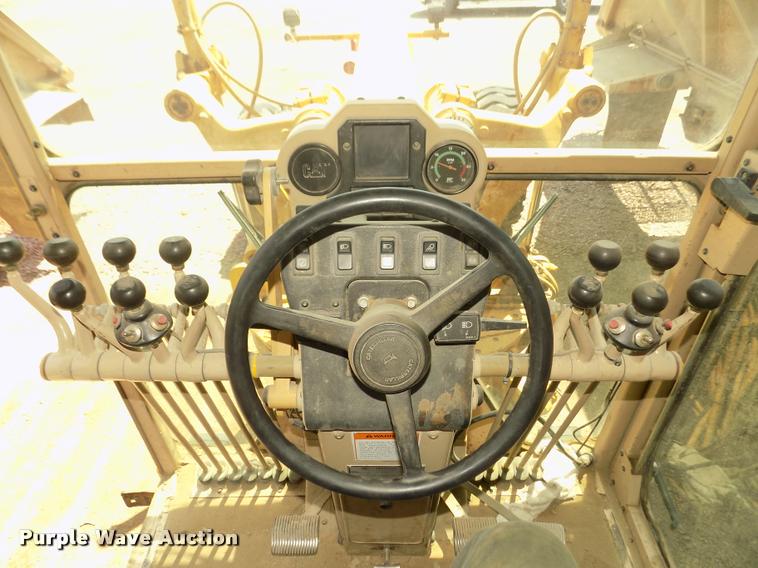 image for item DA3055 1997 Caterpillar 140H motor grader