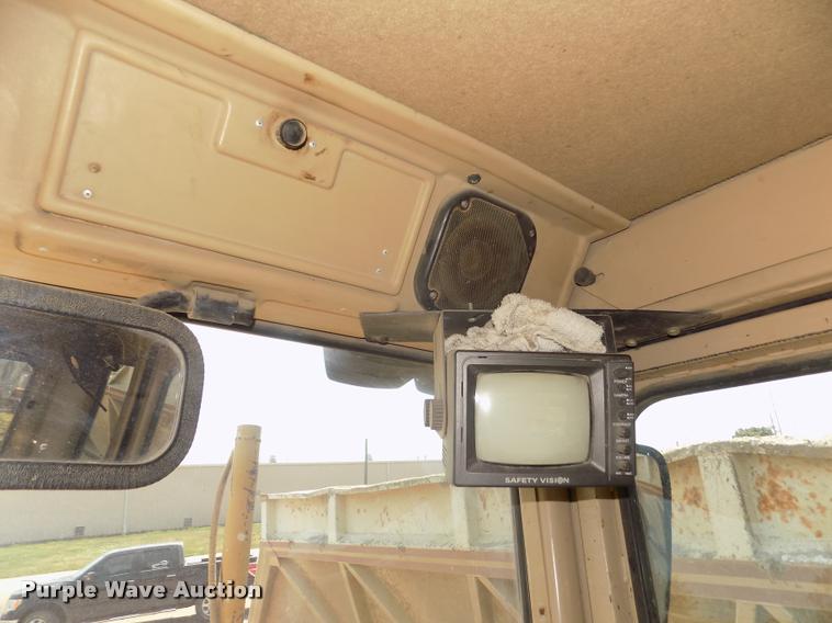 image for item DA3055 1997 Caterpillar 140H motor grader