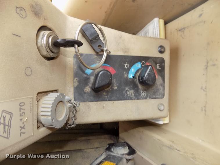 image for item DA3055 1997 Caterpillar 140H motor grader