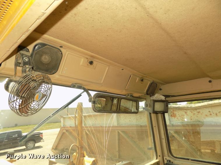 image for item DA3055 1997 Caterpillar 140H motor grader