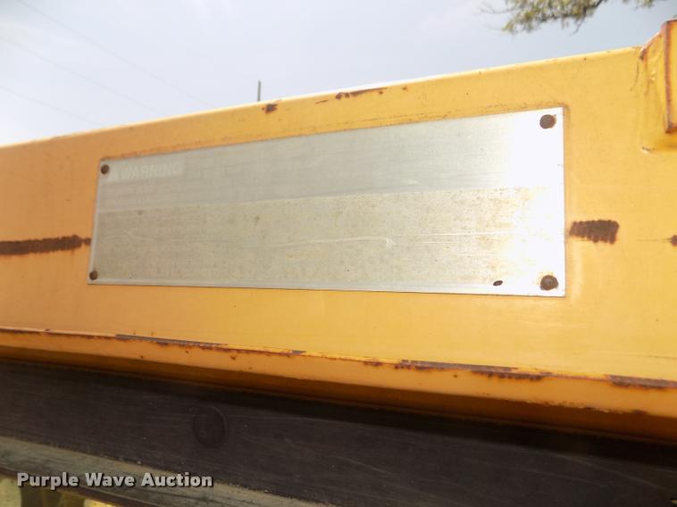 image for item DA3055 1997 Caterpillar 140H motor grader