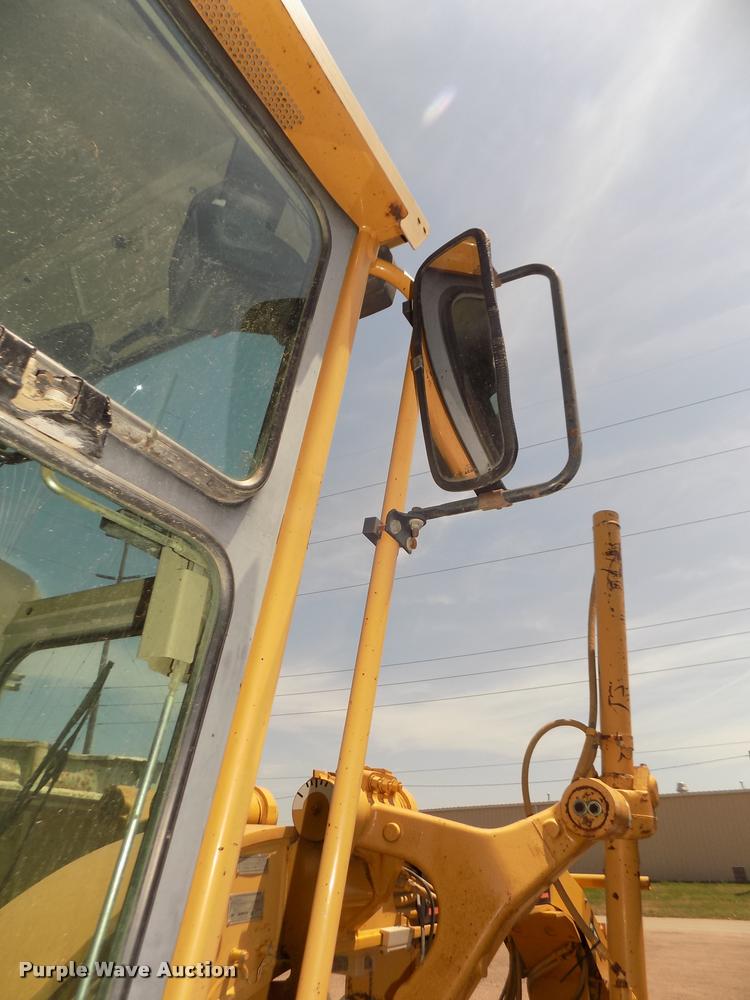 image for item DA3055 1997 Caterpillar 140H motor grader