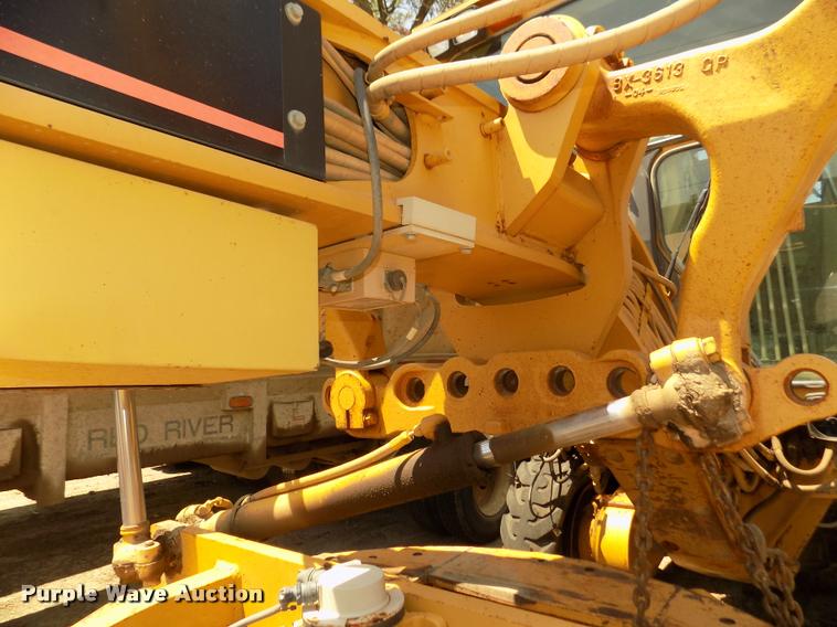 image for item DA3055 1997 Caterpillar 140H motor grader