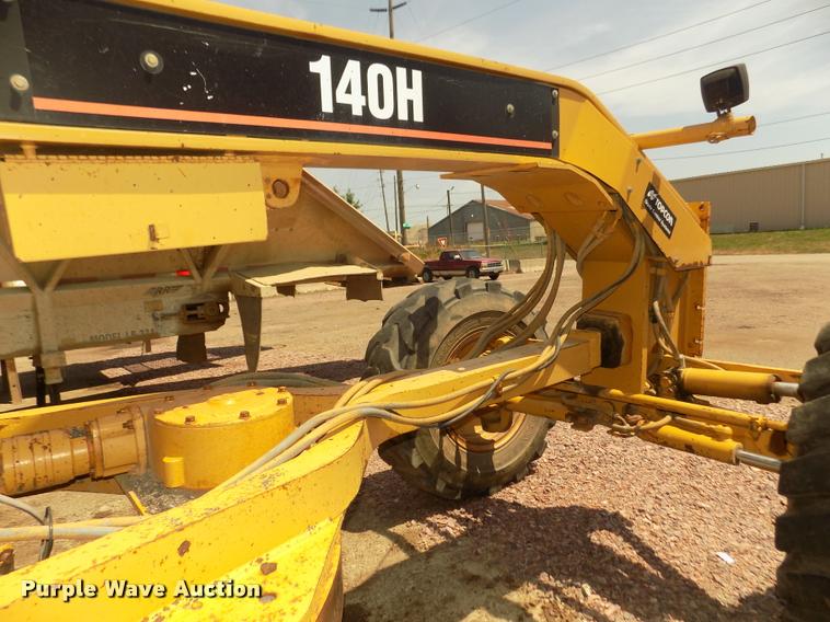 image for item DA3055 1997 Caterpillar 140H motor grader