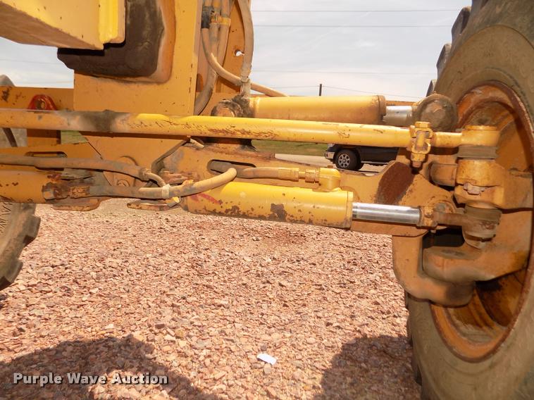 image for item DA3055 1997 Caterpillar 140H motor grader