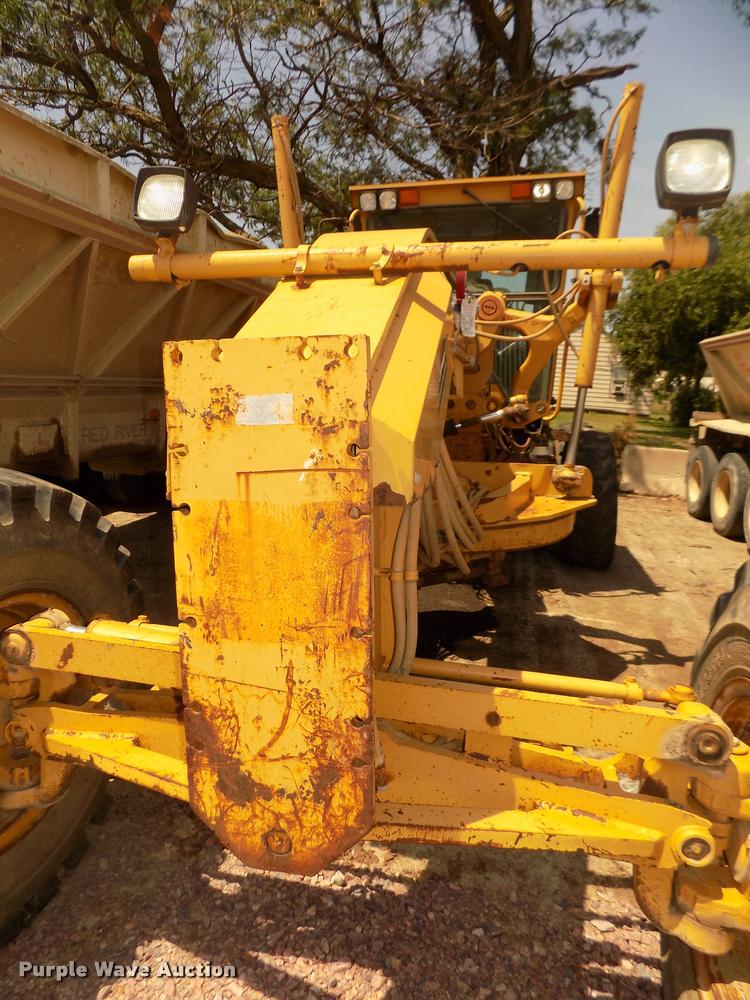 image for item DA3055 1997 Caterpillar 140H motor grader