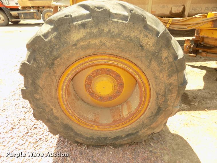 image for item DA3055 1997 Caterpillar 140H motor grader