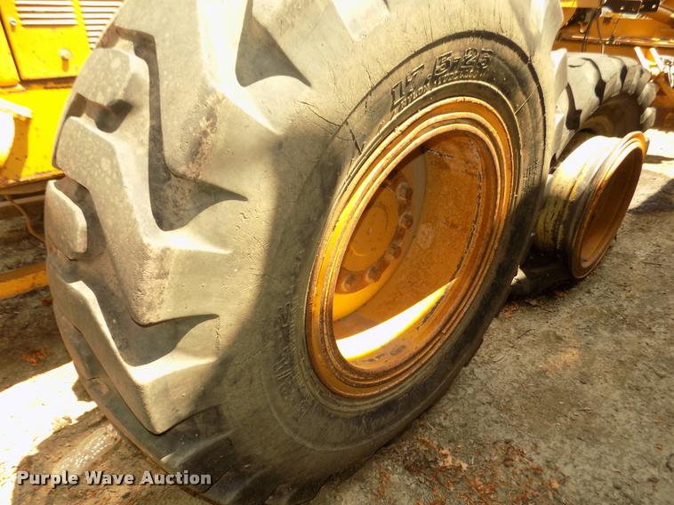 image for item DA3055 1997 Caterpillar 140H motor grader