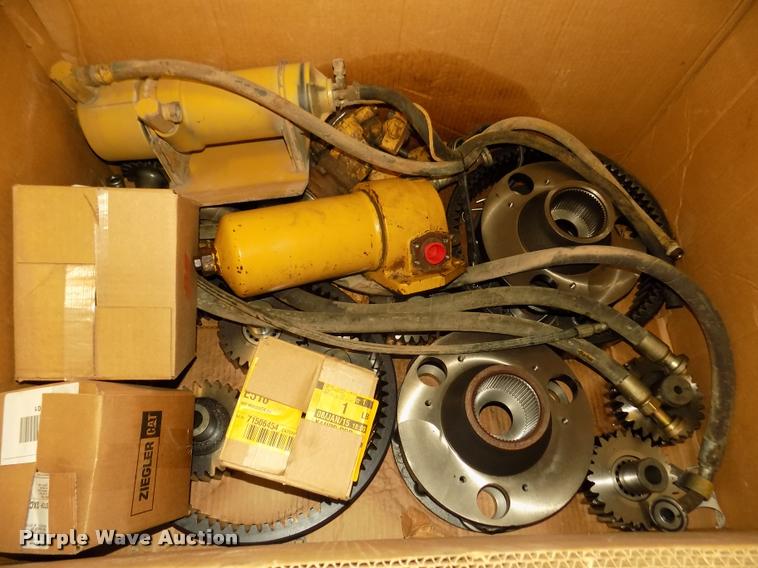 image for item DA3055 1997 Caterpillar 140H motor grader