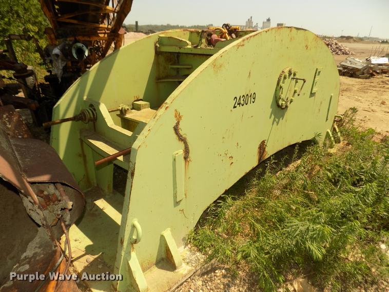 image for item DA3057 Railcar vibrator and hoist