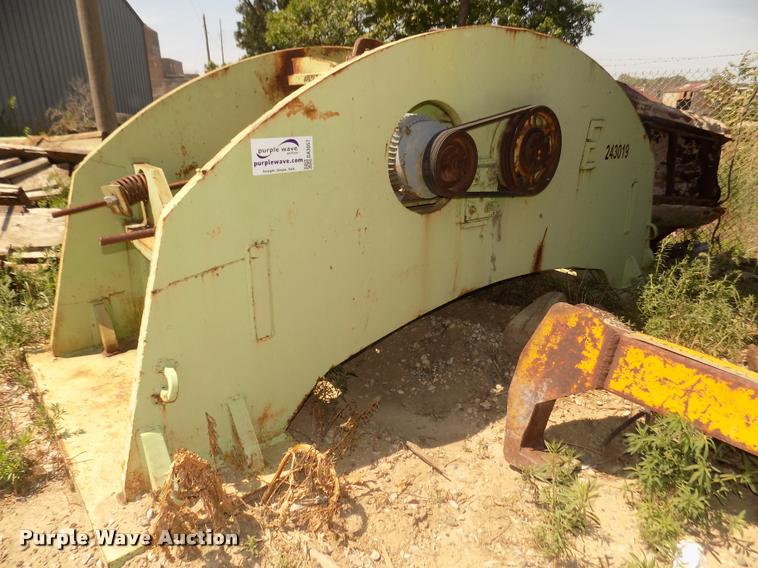 image for item DA3057 Railcar vibrator and hoist