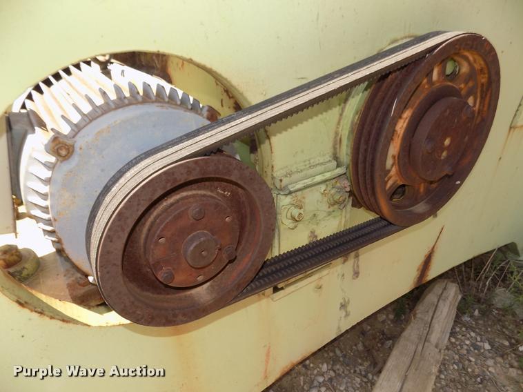 image for item DA3057 Railcar vibrator and hoist