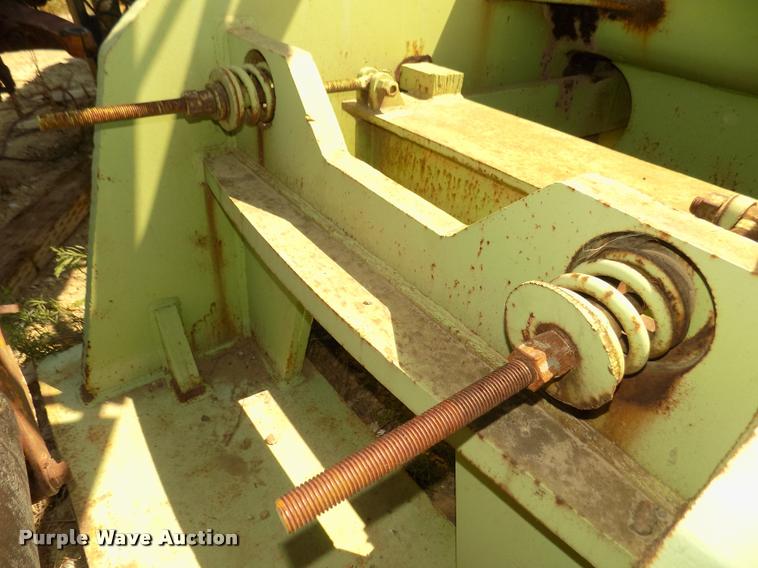 image for item DA3057 Railcar vibrator and hoist