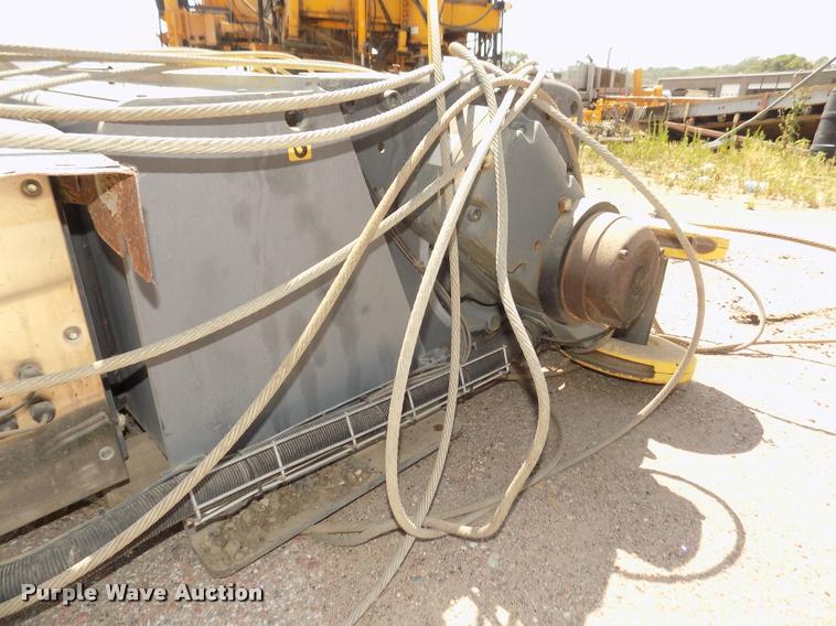 image for item DA3057 Railcar vibrator and hoist