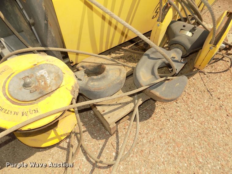 image for item DA3057 Railcar vibrator and hoist