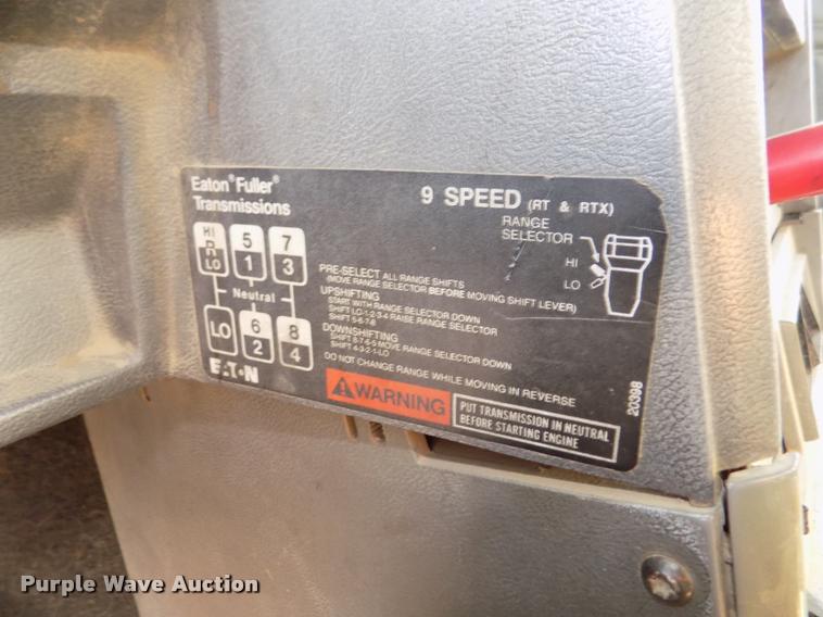 image for item DA3068 1994 Mack CH613 semi truck