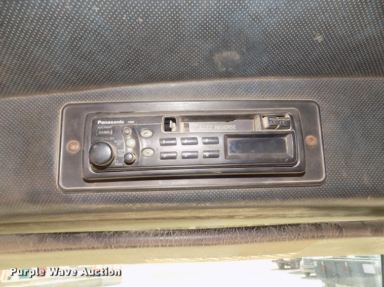 image for item DA3068 1994 Mack CH613 semi truck