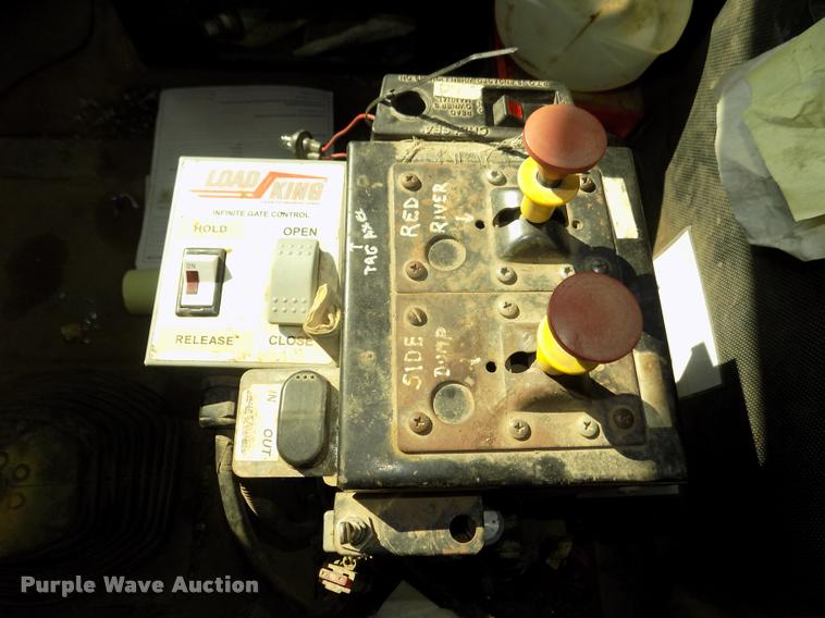 image for item DA3068 1994 Mack CH613 semi truck