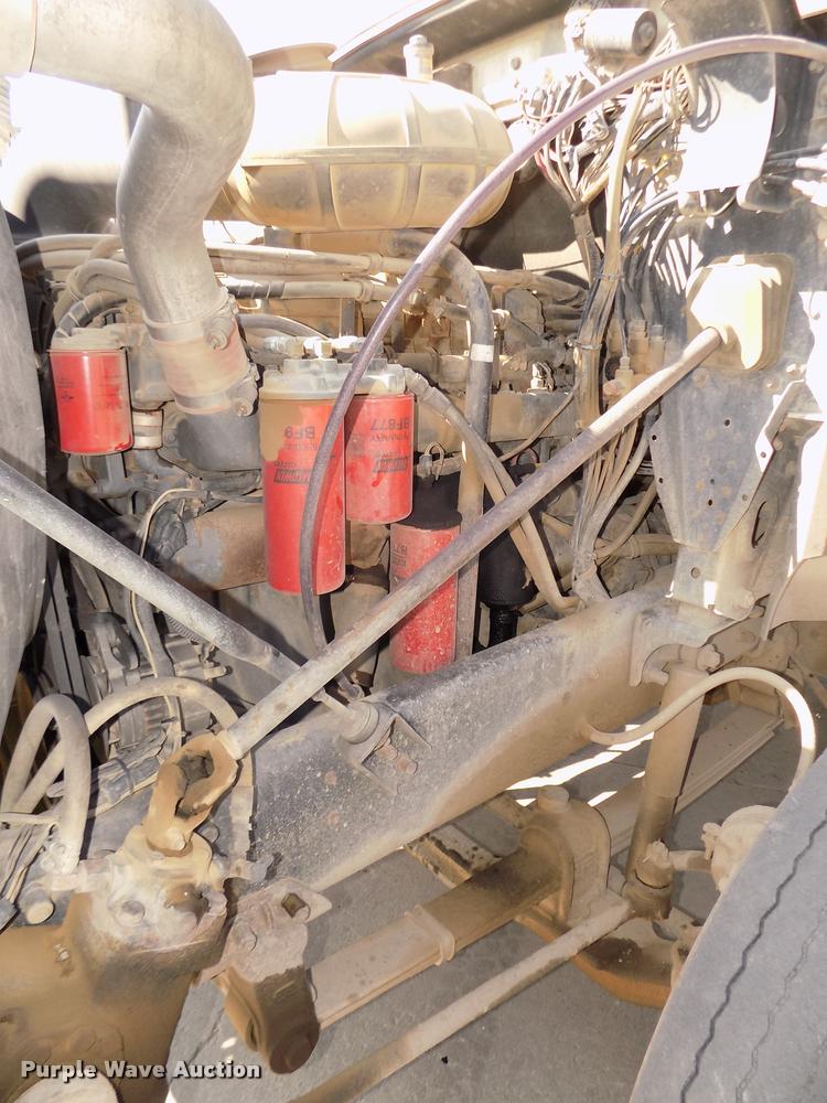 image for item DA3068 1994 Mack CH613 semi truck