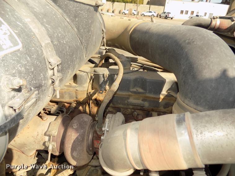 image for item DA3068 1994 Mack CH613 semi truck