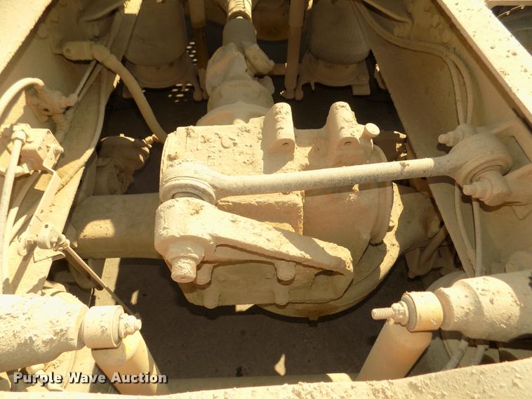 image for item DA3068 1994 Mack CH613 semi truck